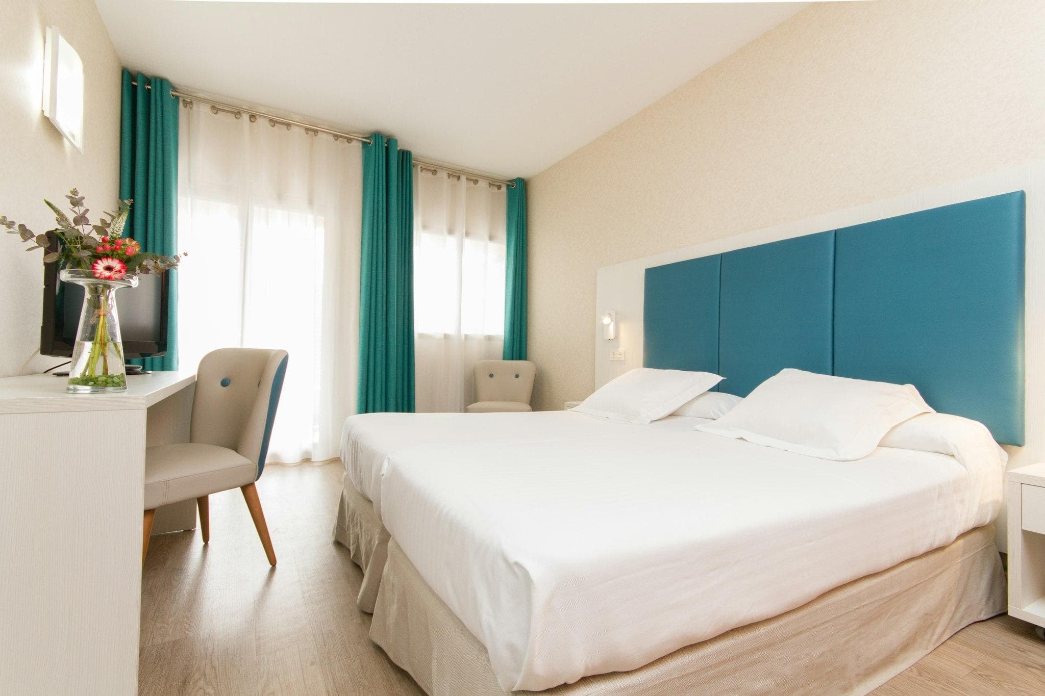 Hotel Castilla Alicante photo 4