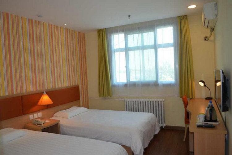 Home Inn Baoding South 2nd Ring Changcheng Headquarters