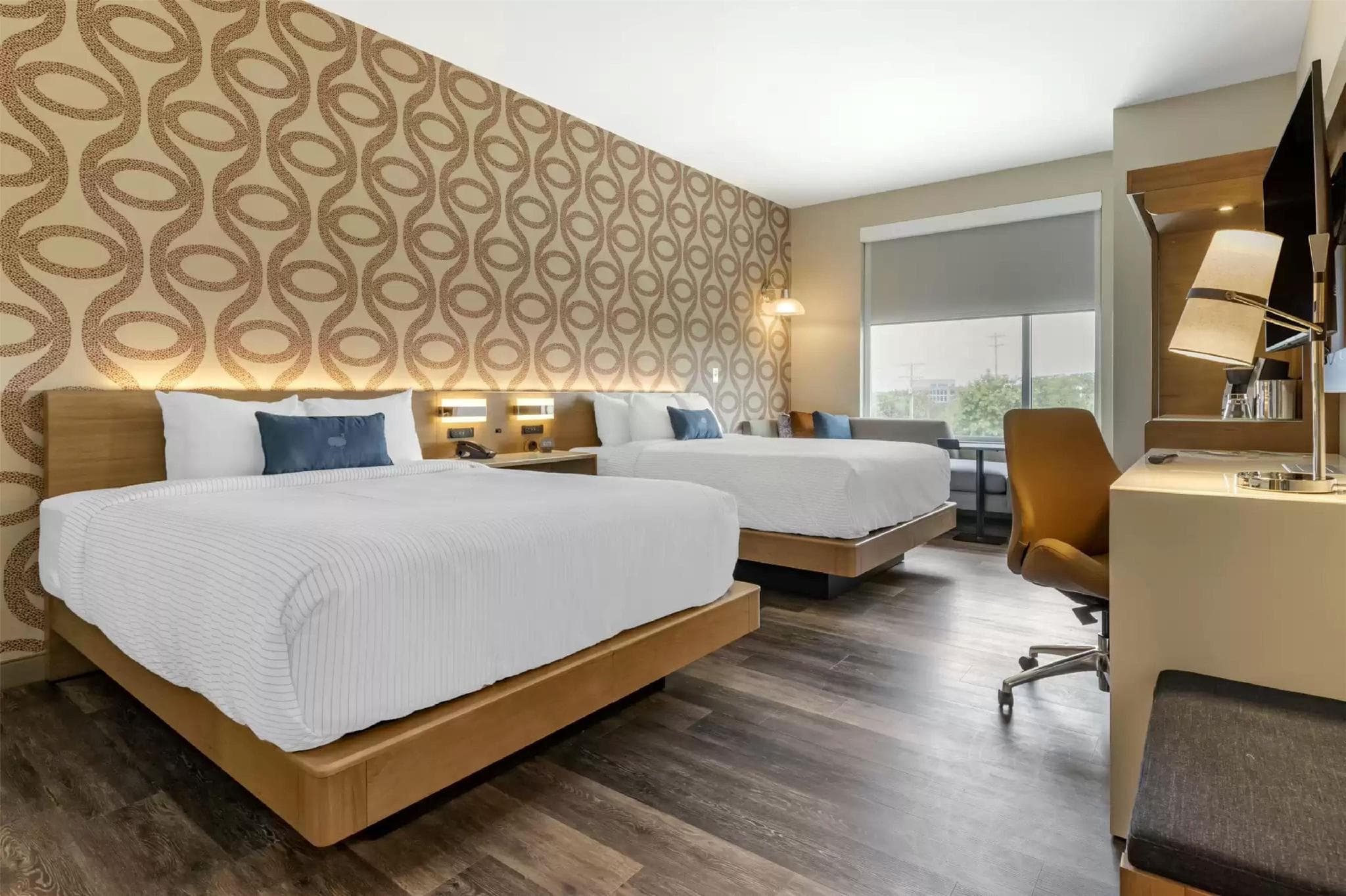 DoubleTree by Hilton Greenville Woodruff Road photo 2