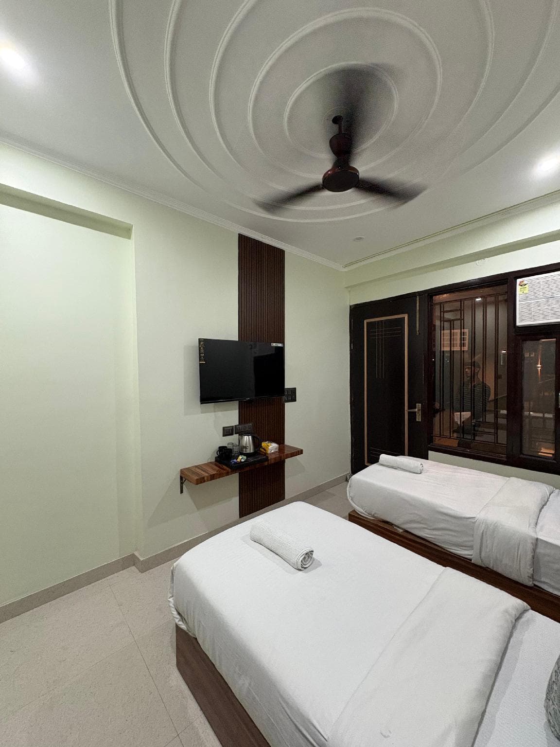 Radiant Blu Hotels Sec-70 photo 2
