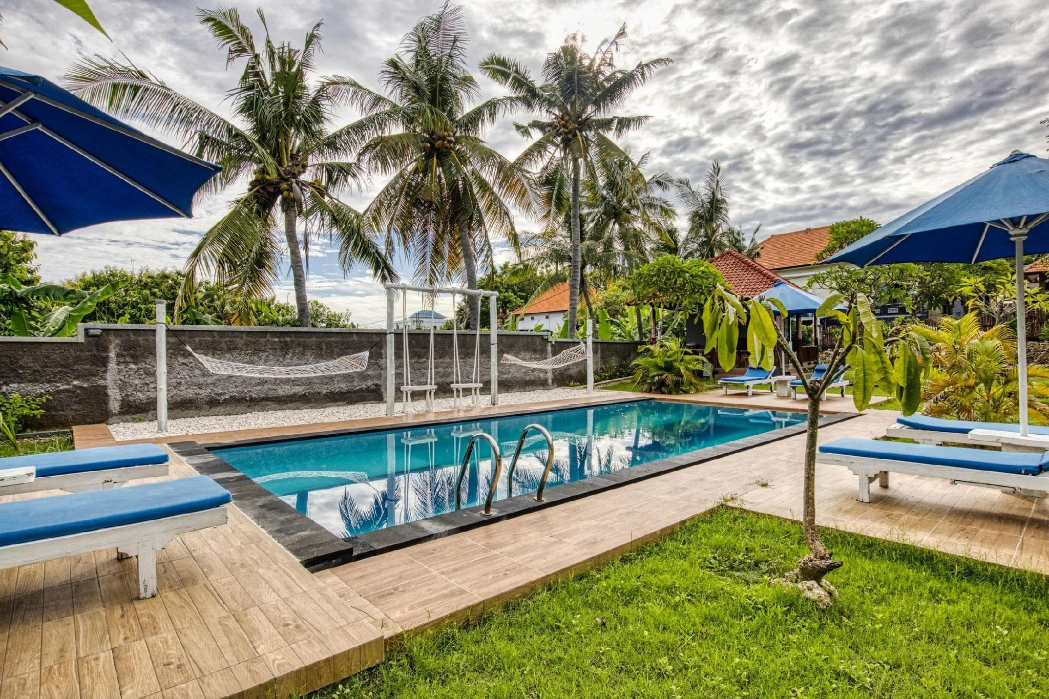Megaland Bungalow photo 3