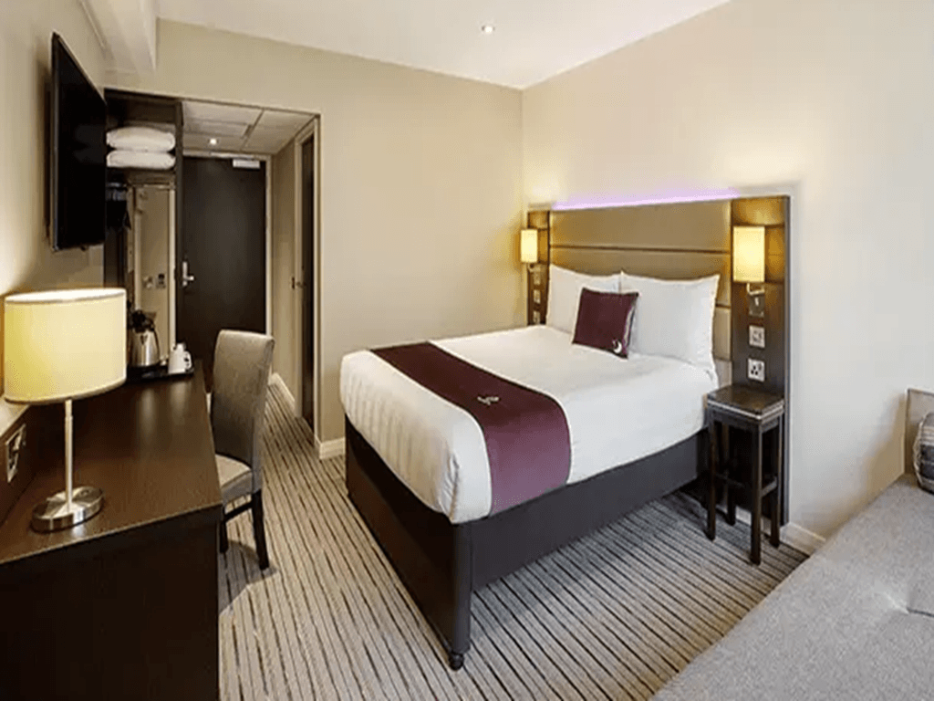 Premier Inn Plymouth - Sutton Harbour photo 2