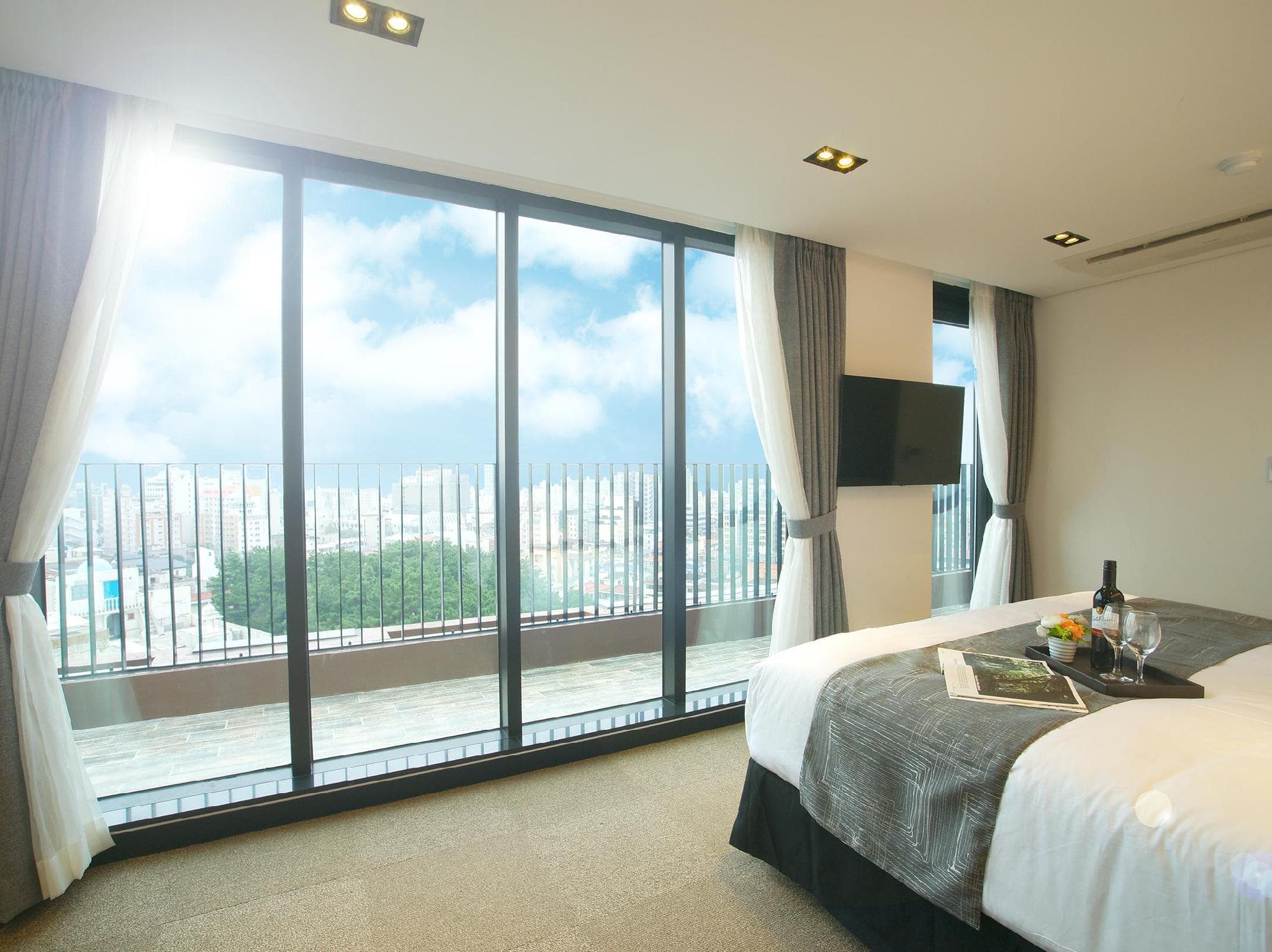I Jin Hotel photo 5