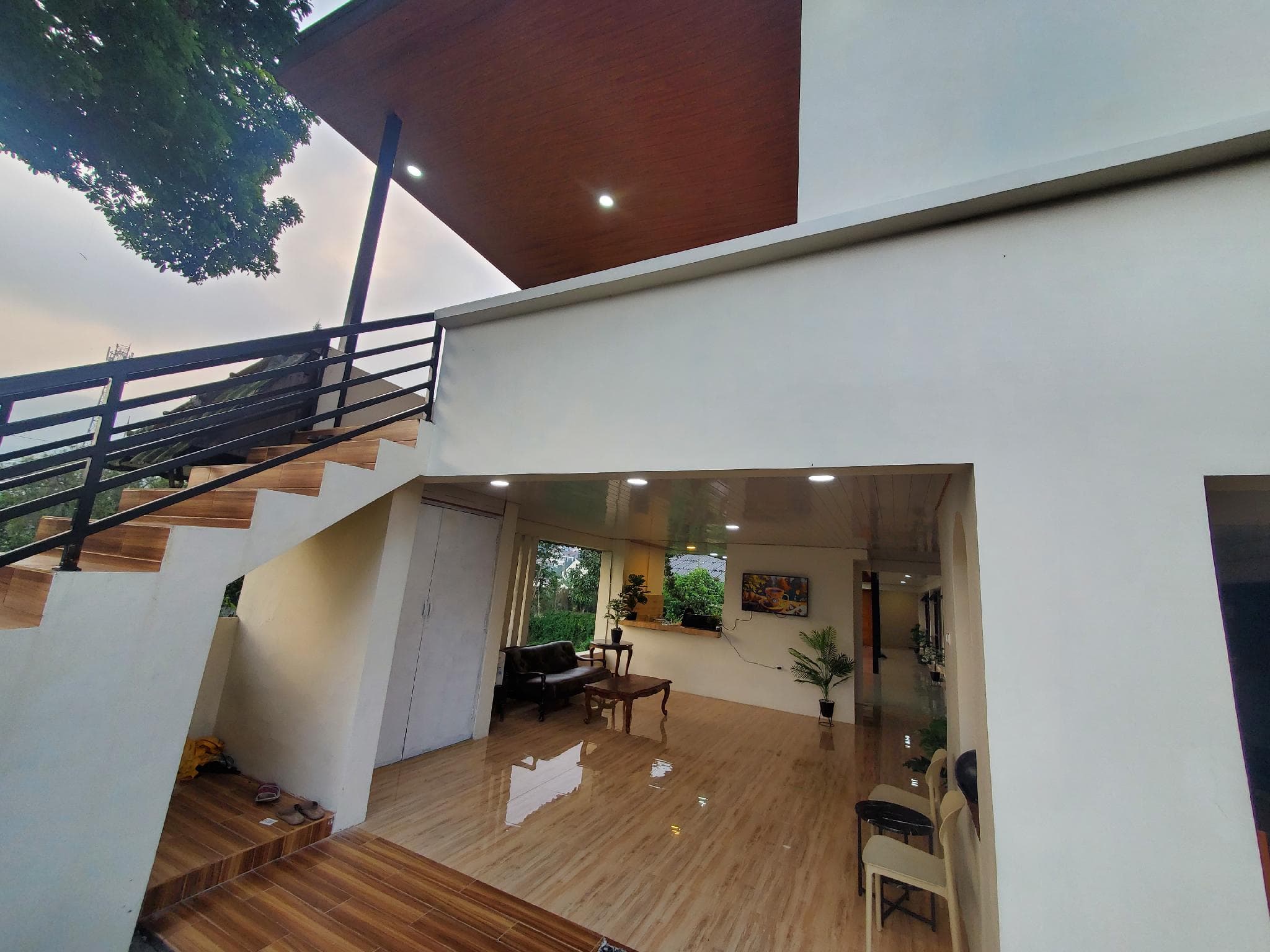 Dream House Traveller
