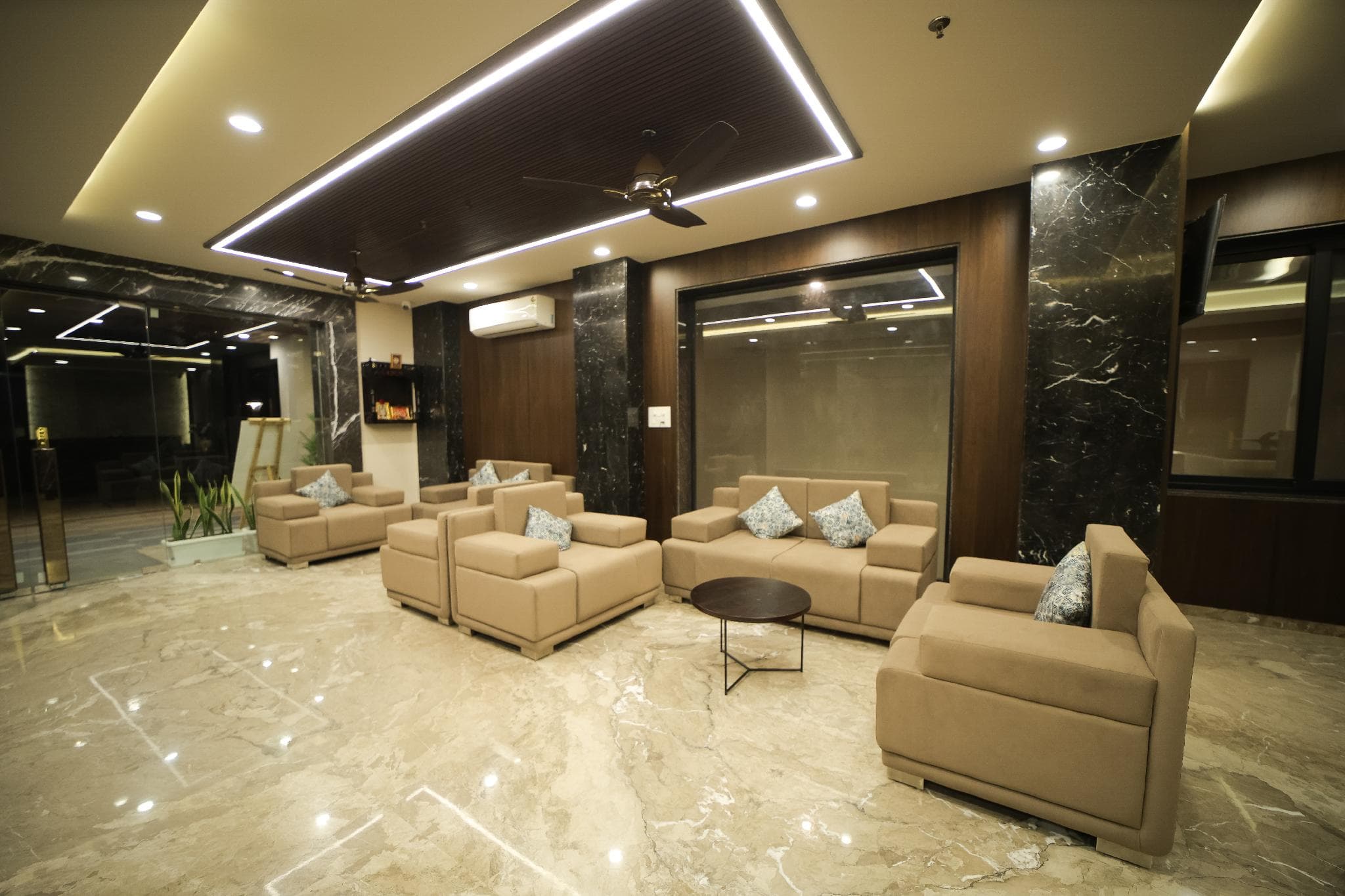 Maruti Group of Hotels - The Shivam photo 4