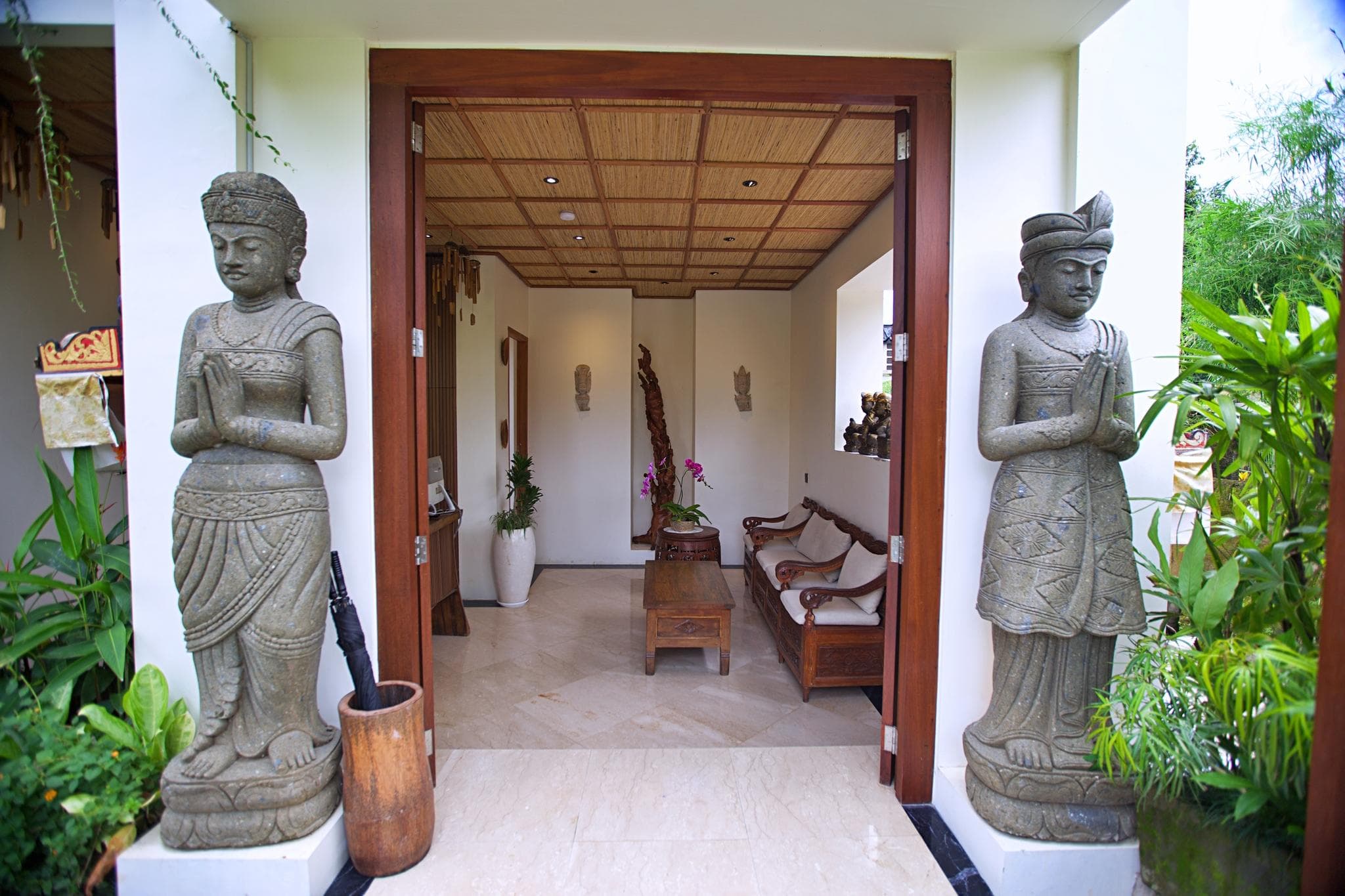 MJ HOUSE photo 4