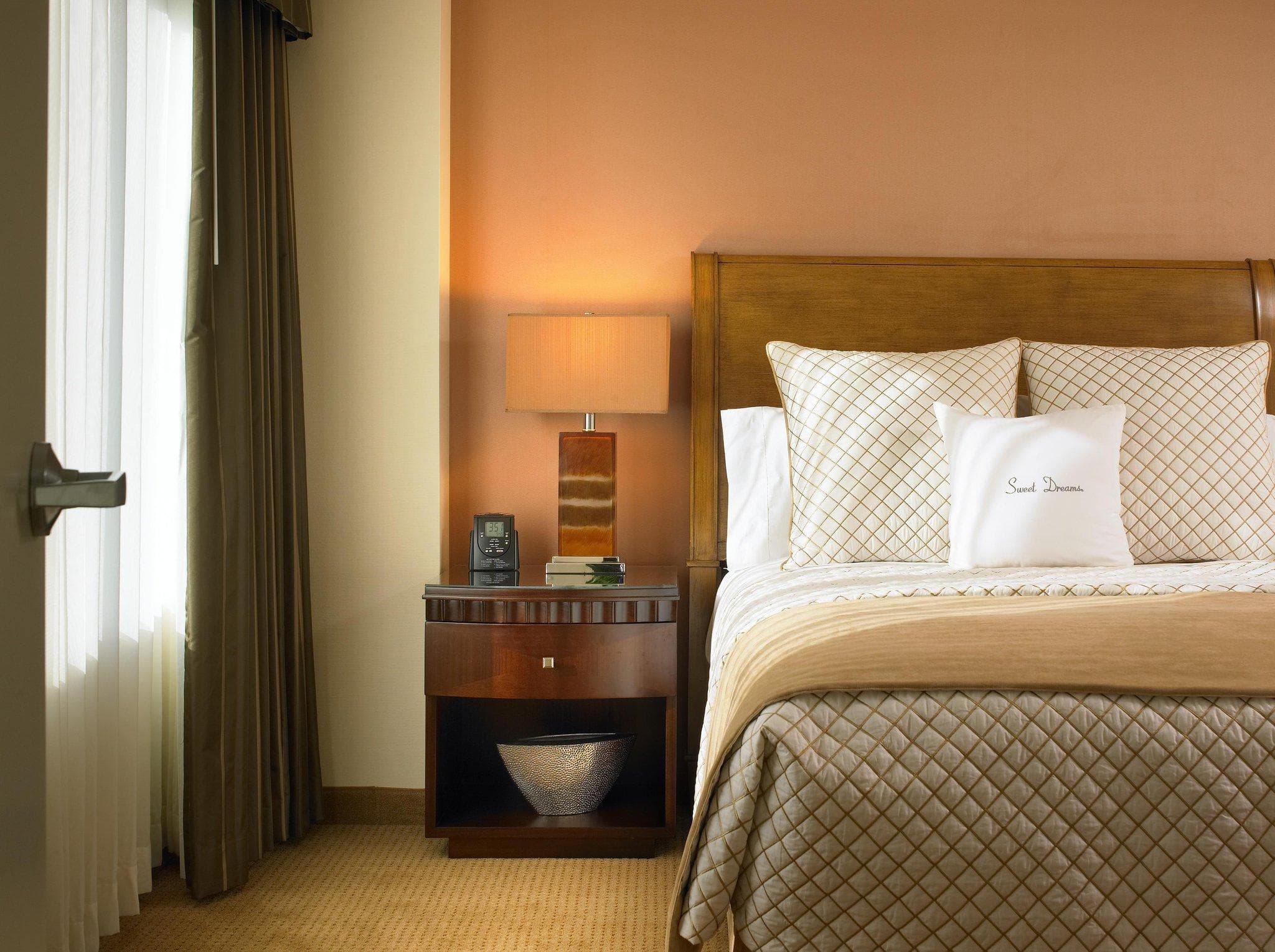 DoubleTree Suites by Hilton Hotel Anaheim Resort - Convention Center photo 4