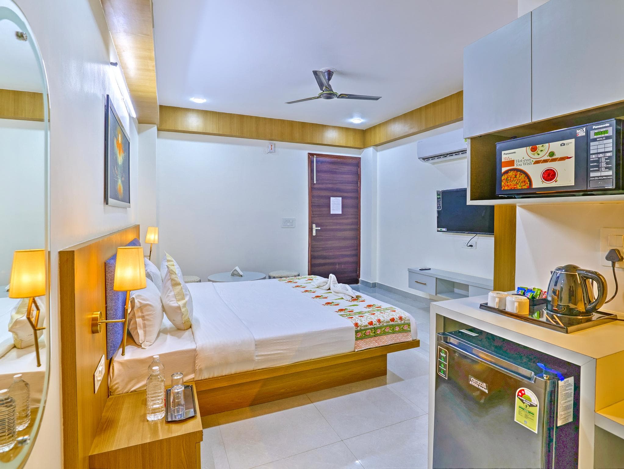 SkyLuxuria Medicity Hotel & Service Apartments photo 4