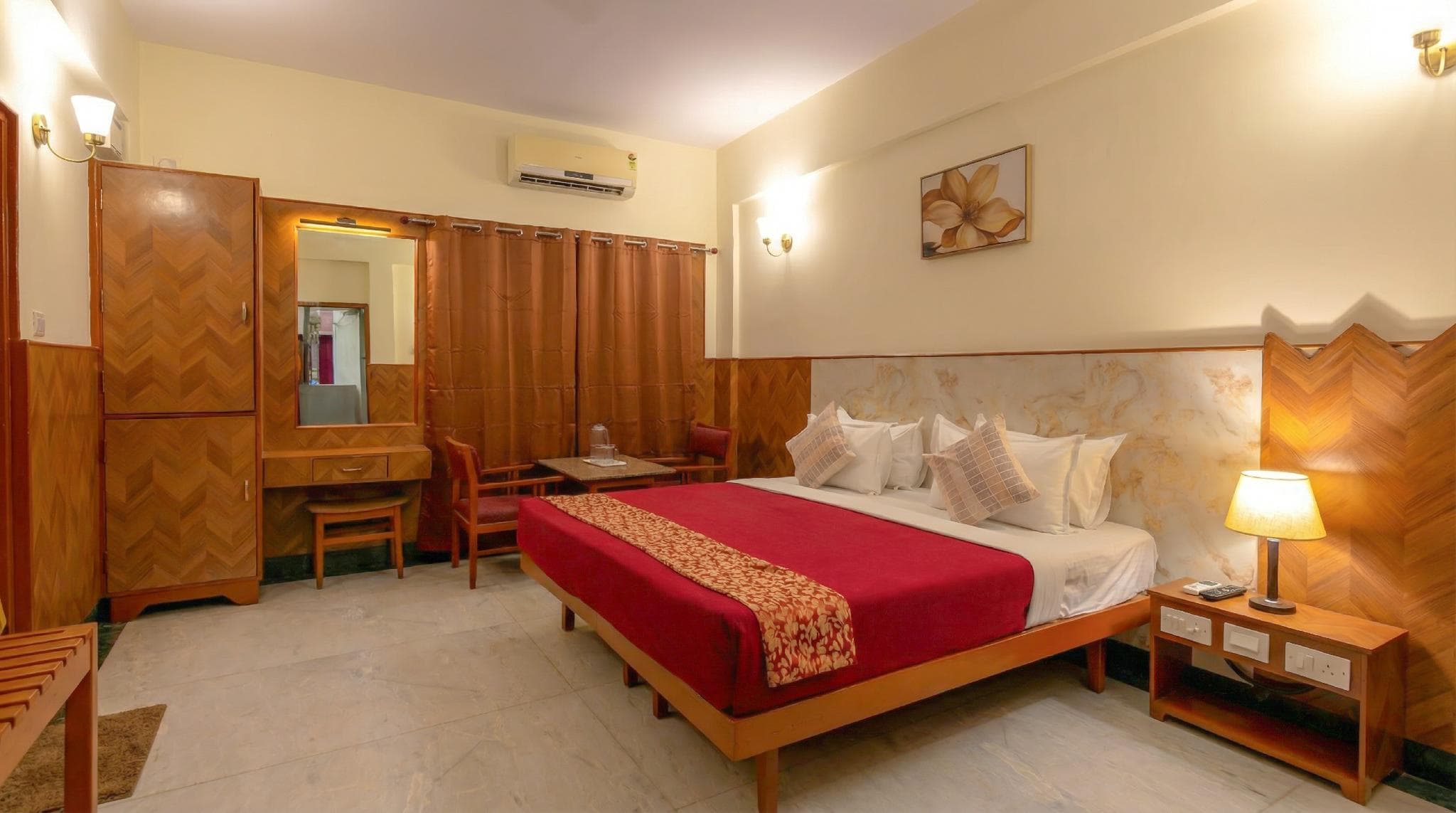 Hotel Sarmani photo 2