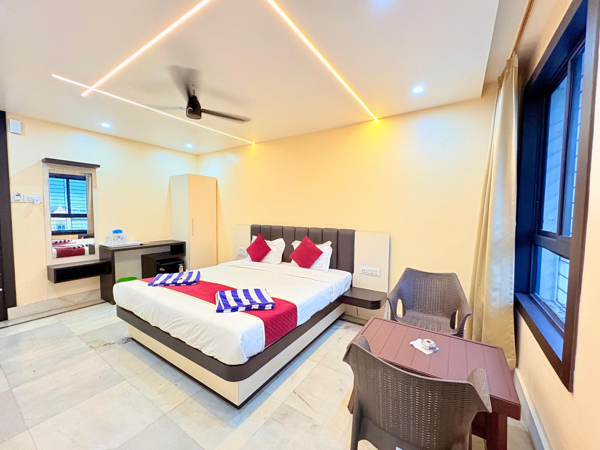 Binapani Hotel & Restaurant Tarapith photo 4