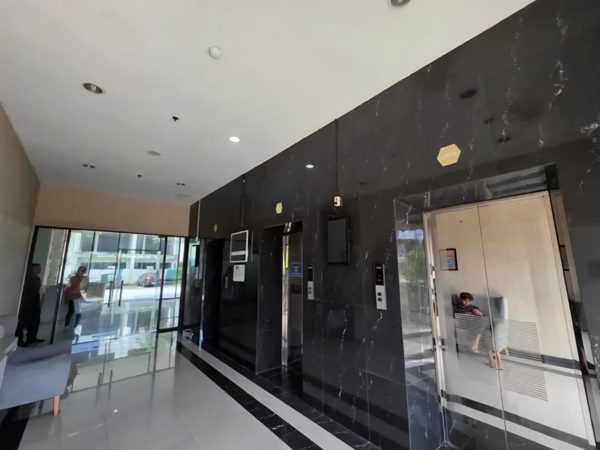 Apartemen Gunung Putri by Maknyoss Rooms photo 4