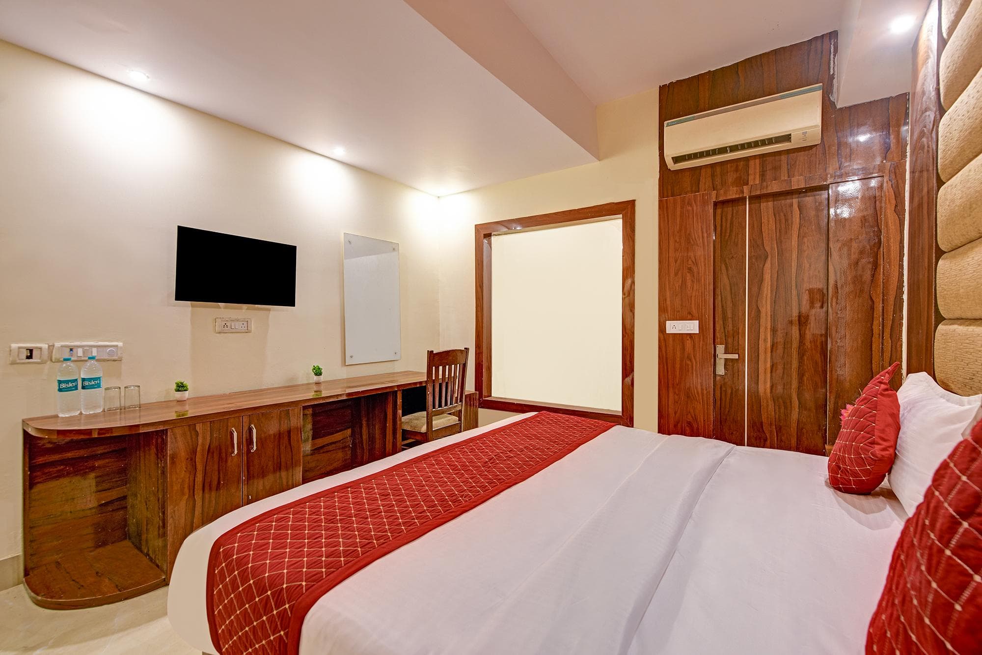 FabHotel Golden Key Residency photo 3