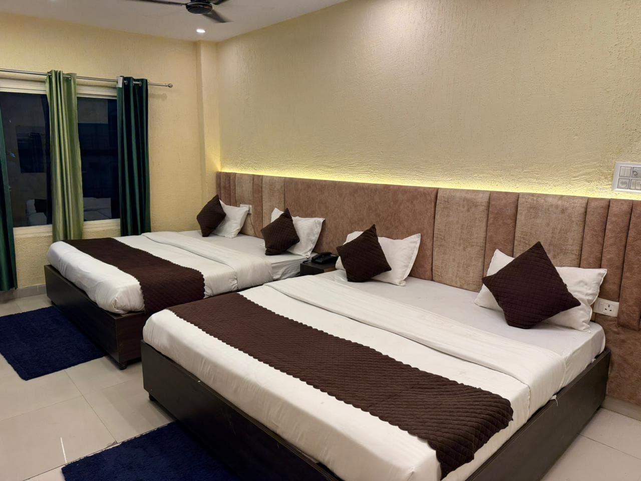 Hotel Drip Inn - Radha Krishna photo 3