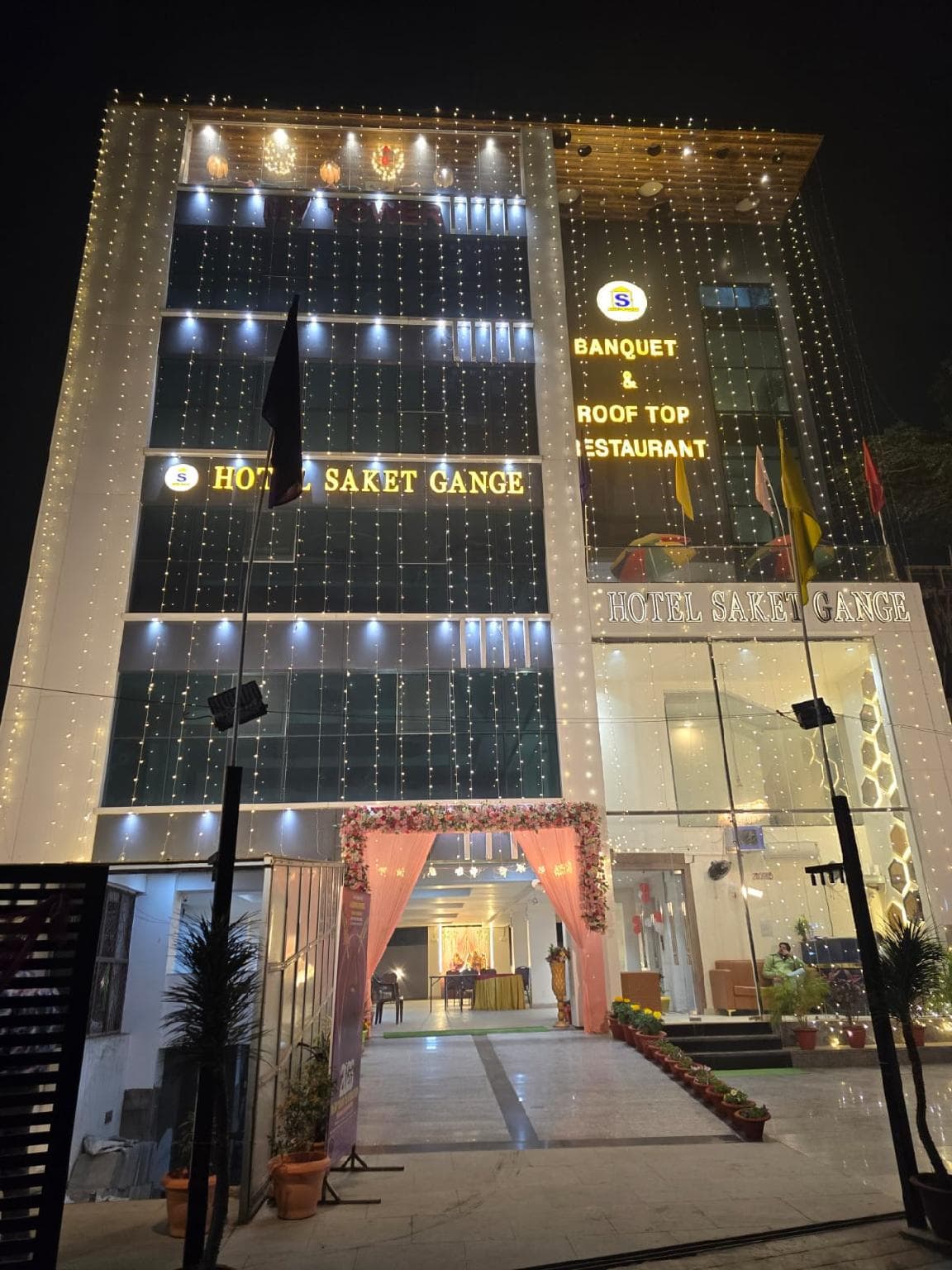 HOTEL SAKET GANGE