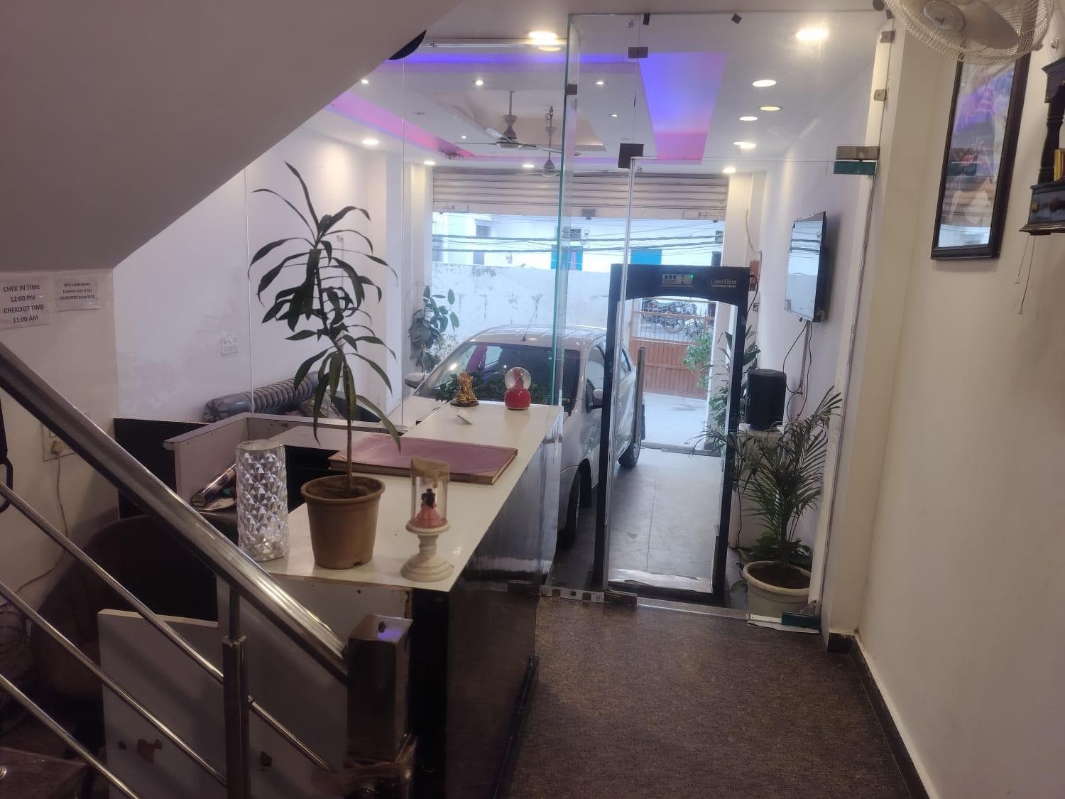 Hotel Alpha Stay Near Delhi Airport photo 4