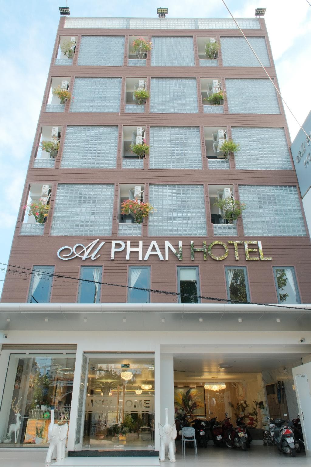Alphan Hotel Vân Phong