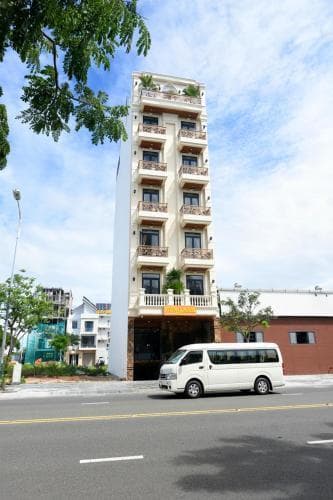Hung Anh Hotel
