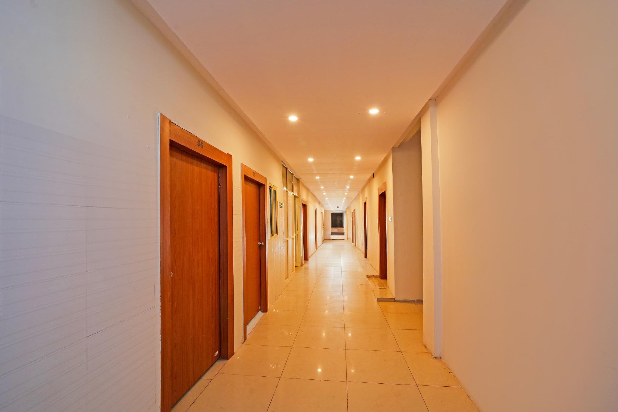 Super Collection O Azad Nagar Ayodhya Bypass Road Bhopal Formerly Hotel Inbox photo 3