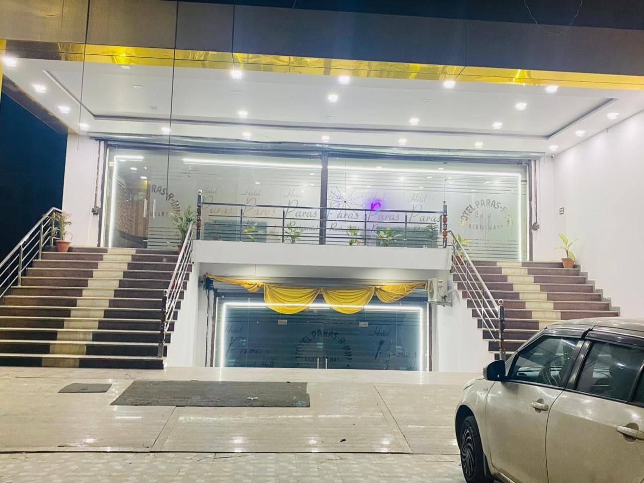 Hotel Paras R Inn photo 5