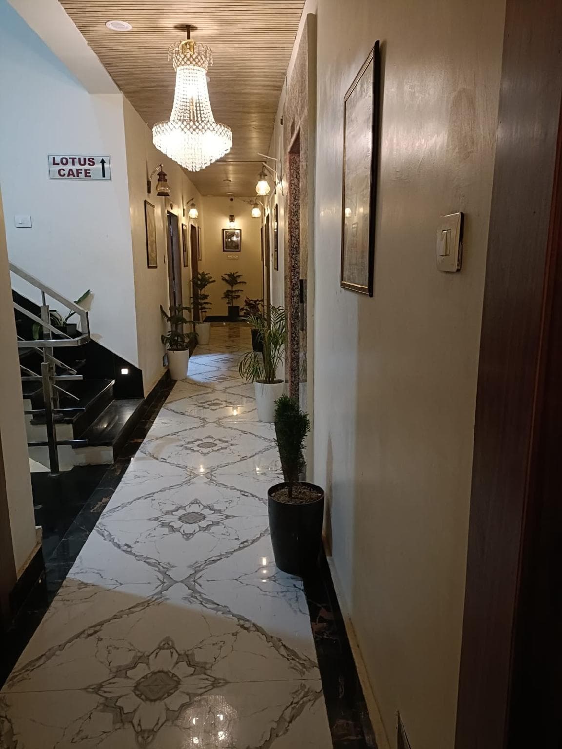 Anant Hotels Prayagraj photo 3