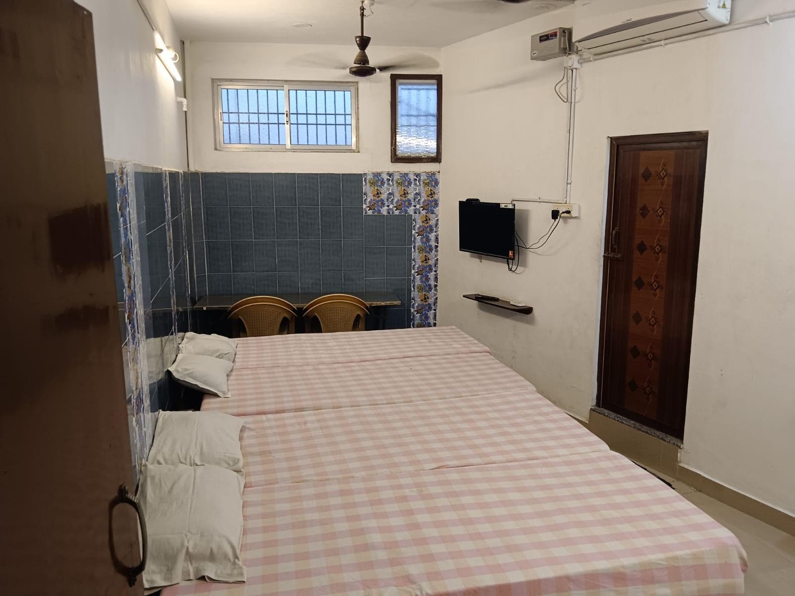 RUTHU INN photo 5