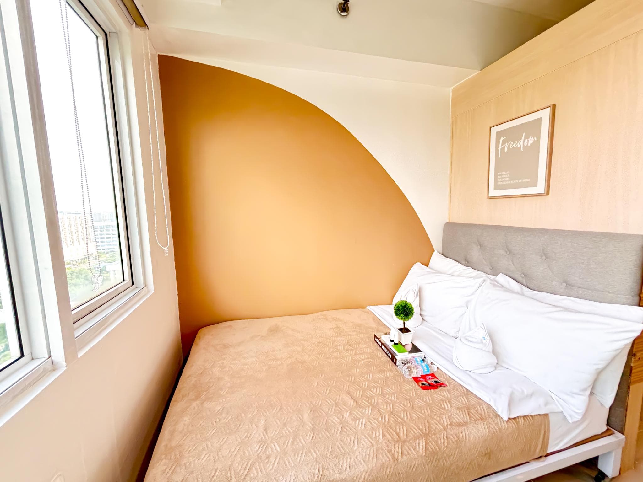 MOA by the Bay Staycation 1BR | SEA B05-1621E