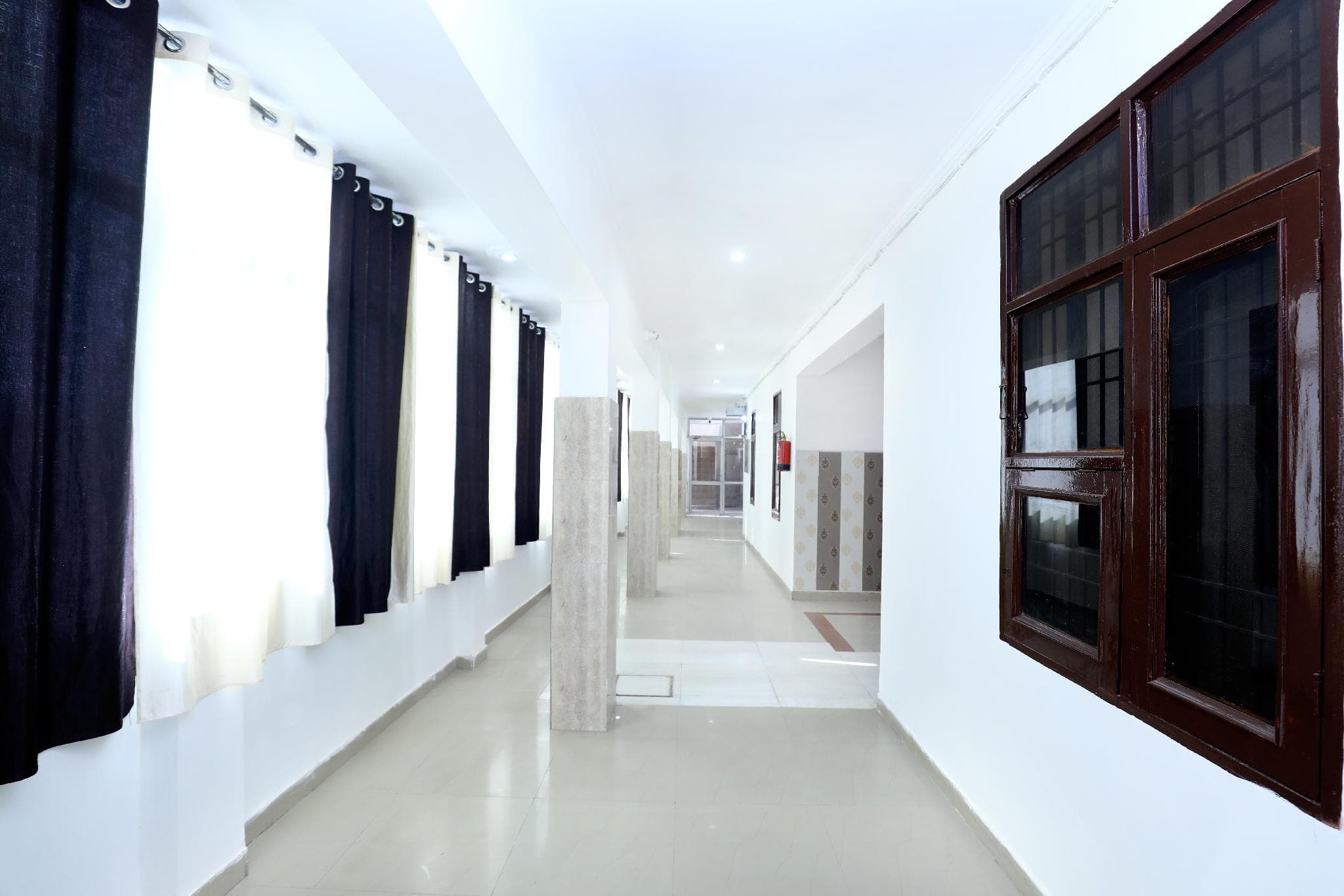 Hotel S2 Residency Near Railway Station Chandigarh photo 4