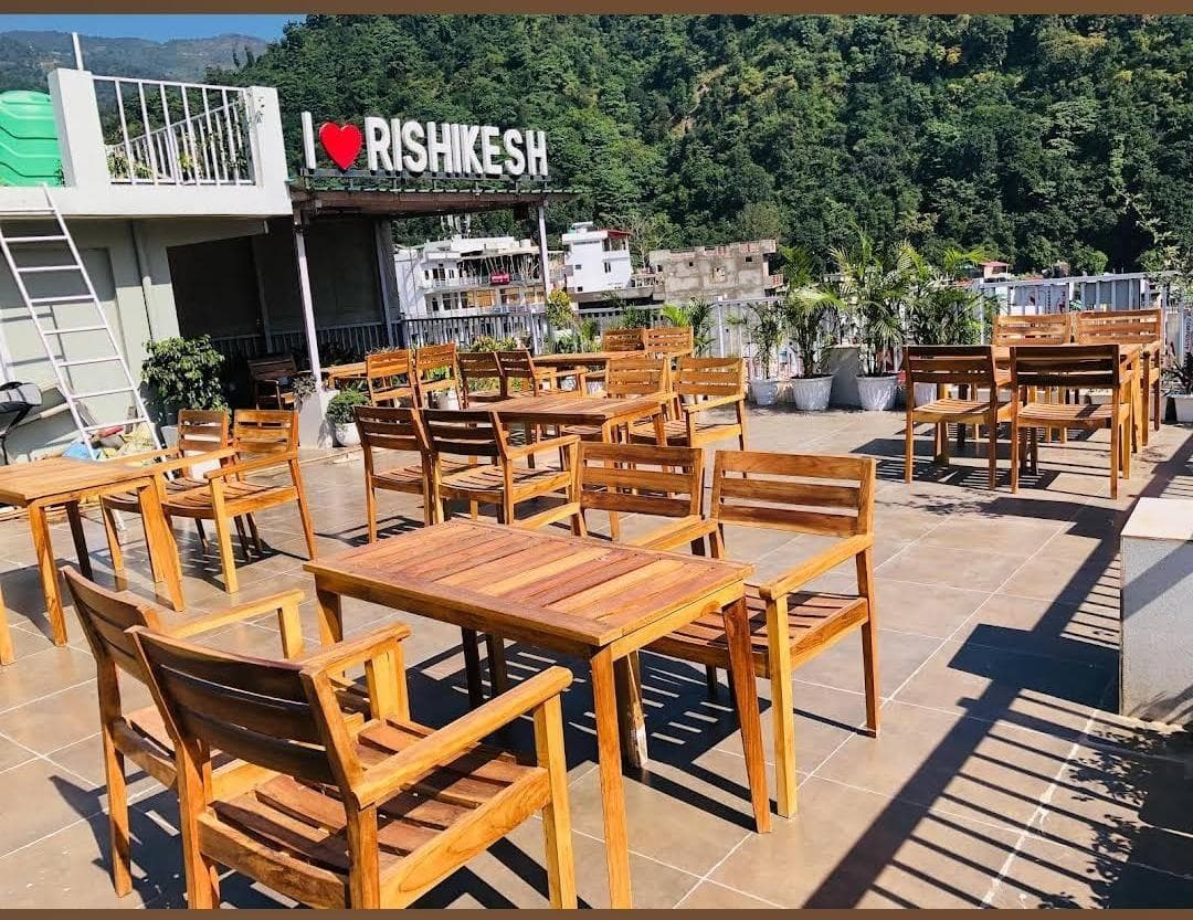 Yog Namah Hotel & Cafe