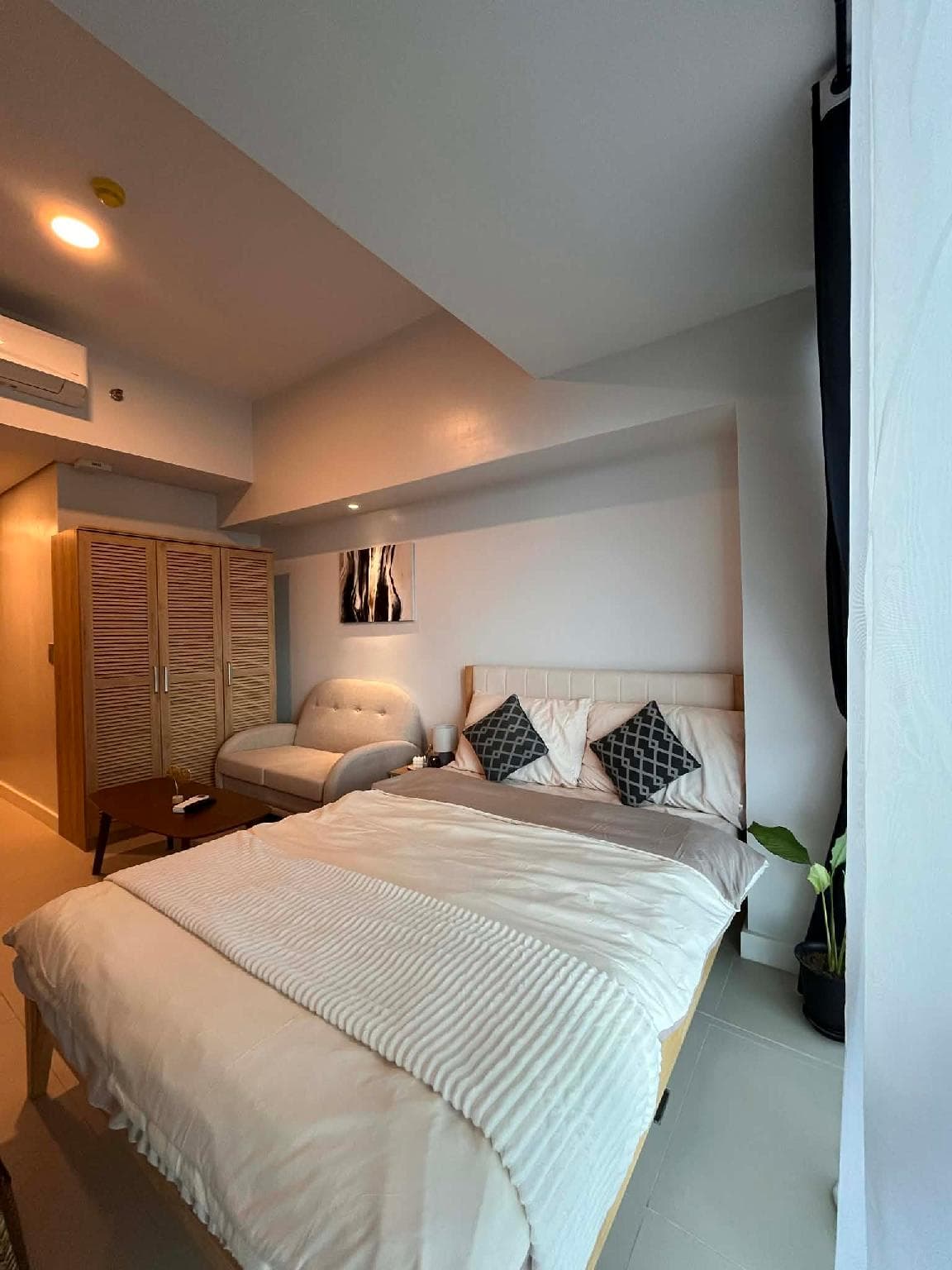 Walk to IT Park | Fast Wi-Fi | Cozy Studio for 2 photo 2