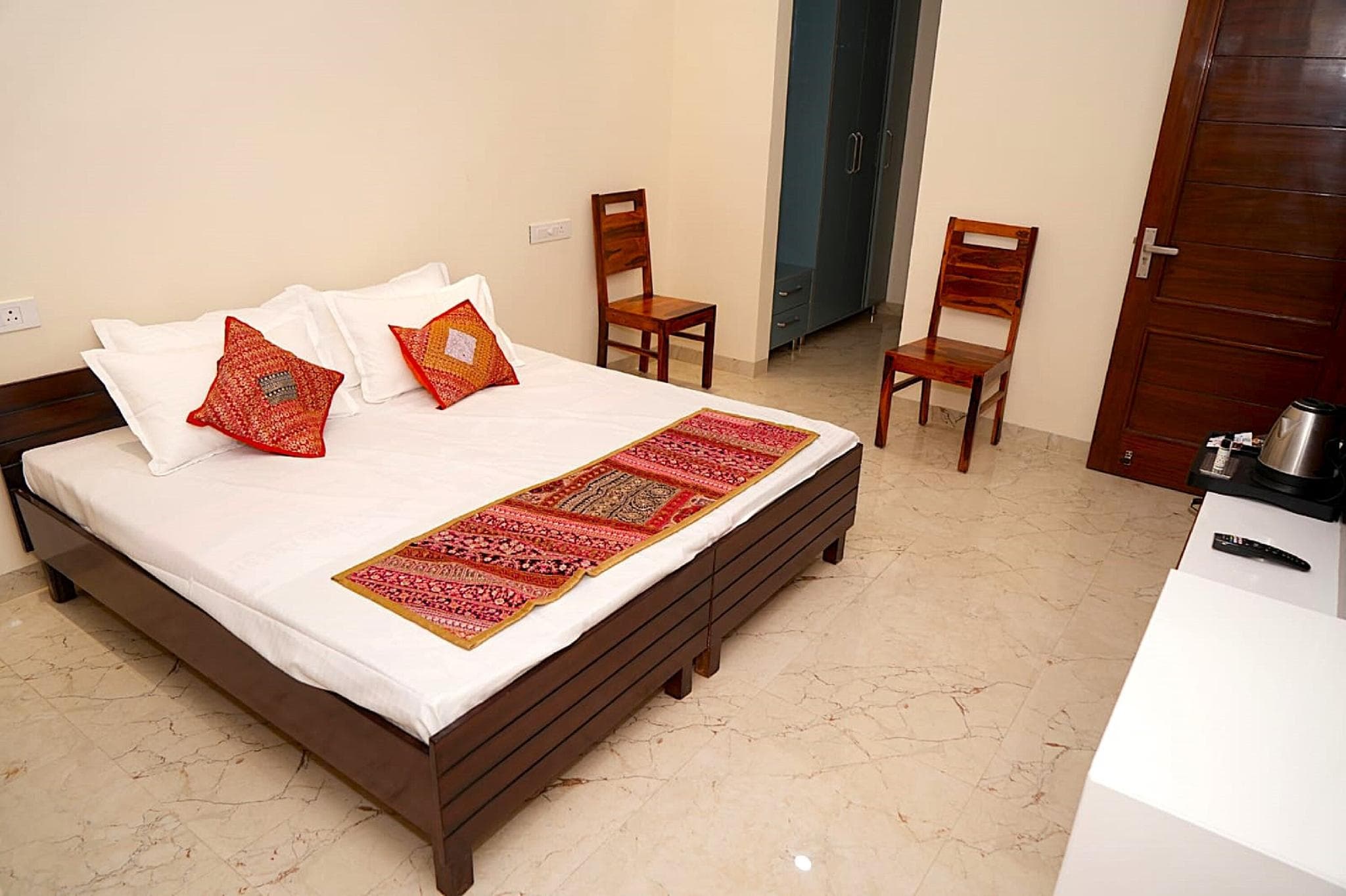 IT Park Home Stay Sector 13