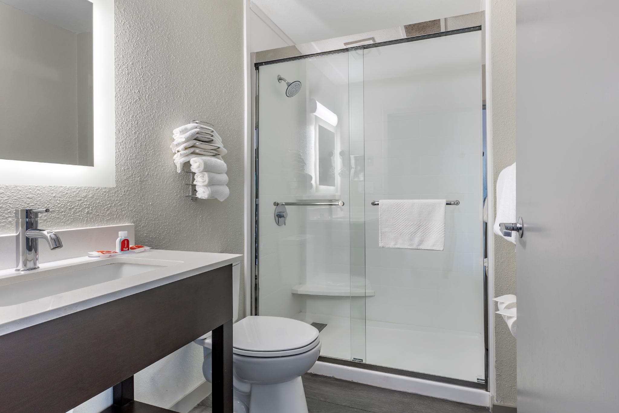 Greenville Pelham Inn by IHG photo 3