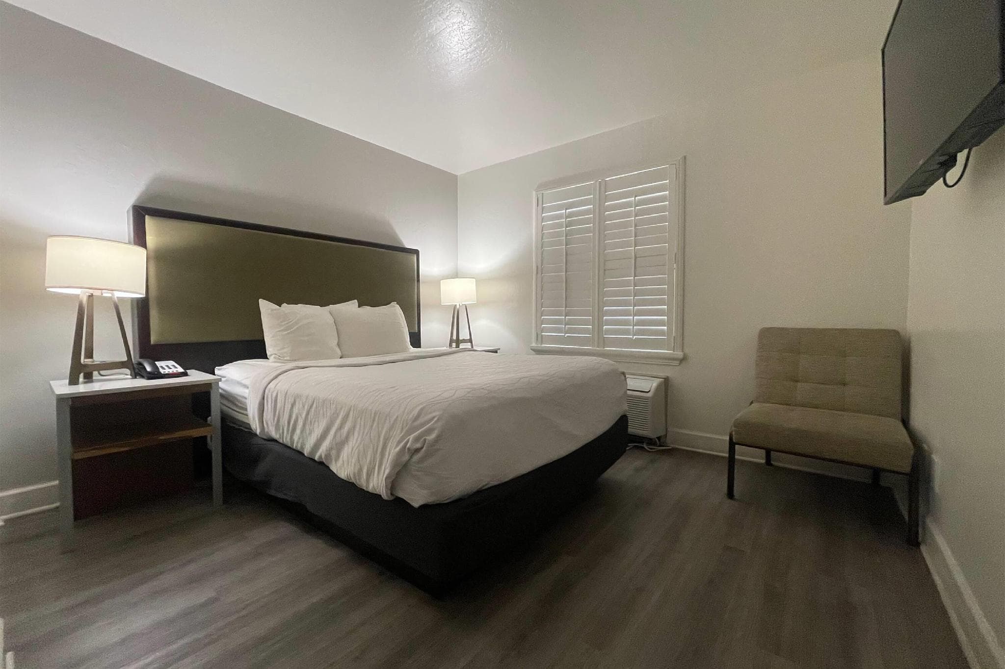 Baymont Inn & Suites by Wyndham Tempe University/Phoenix photo 2