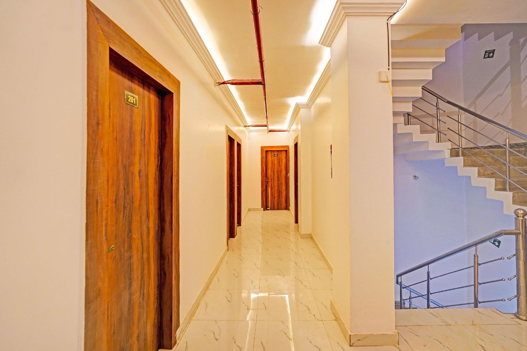 OYO Townhouse Vikas Nagar Lucknow Formerly Hotel Star Radisson photo 4