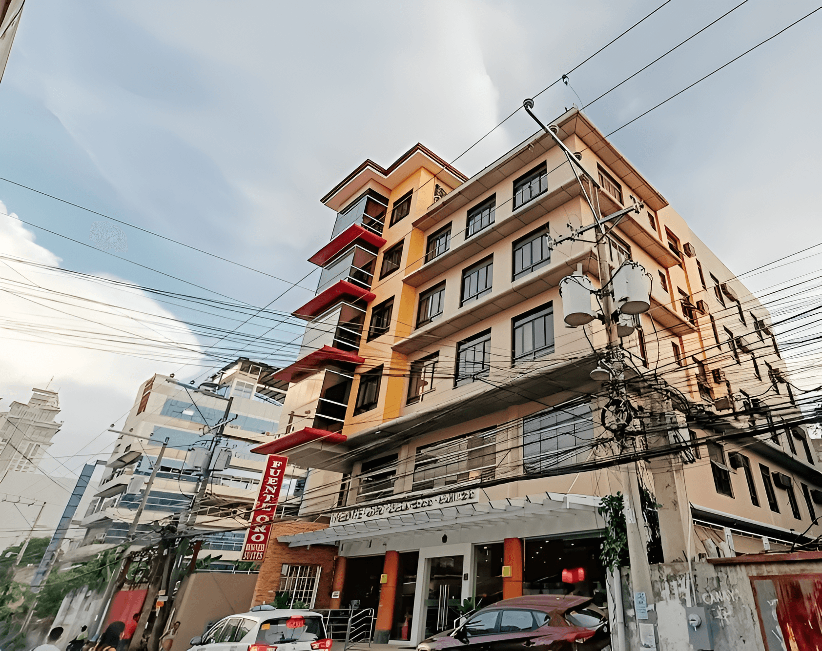 [ACTIVE] Fuente Oro Business Suites