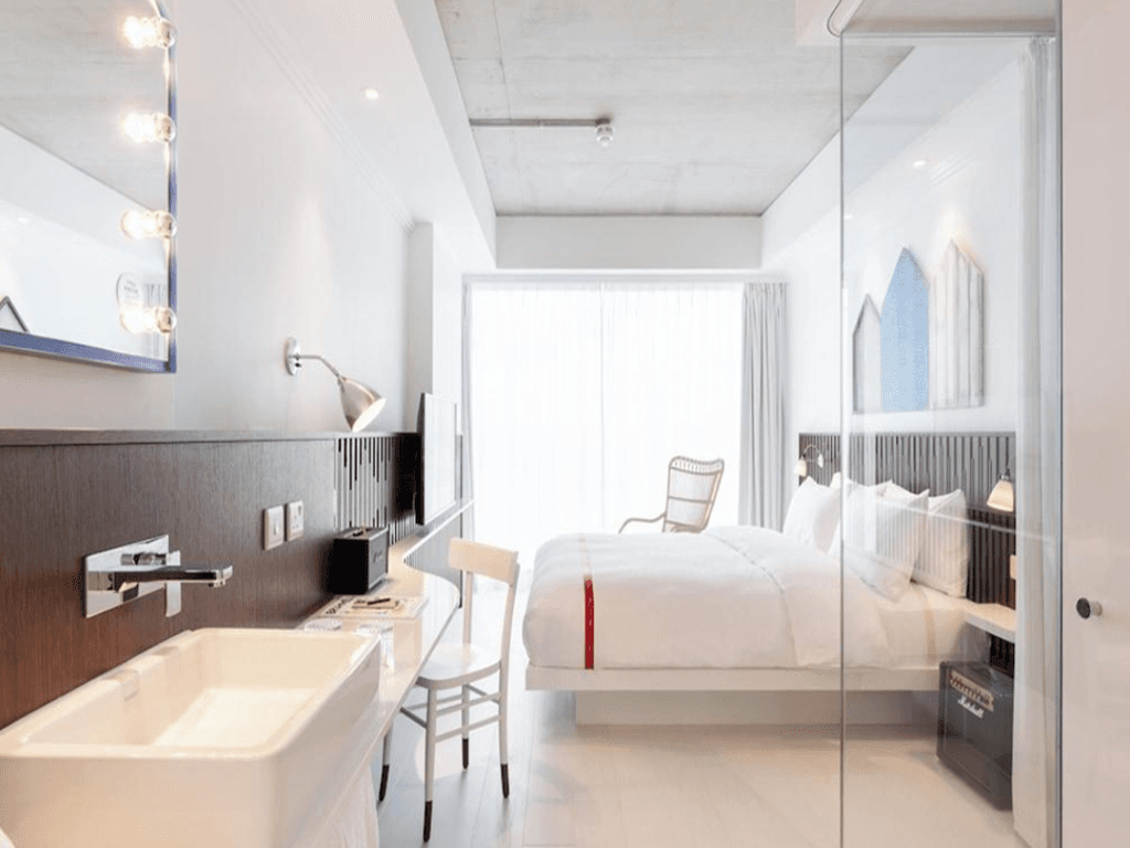 Ruby Zoe Hotel London by IHG photo 2