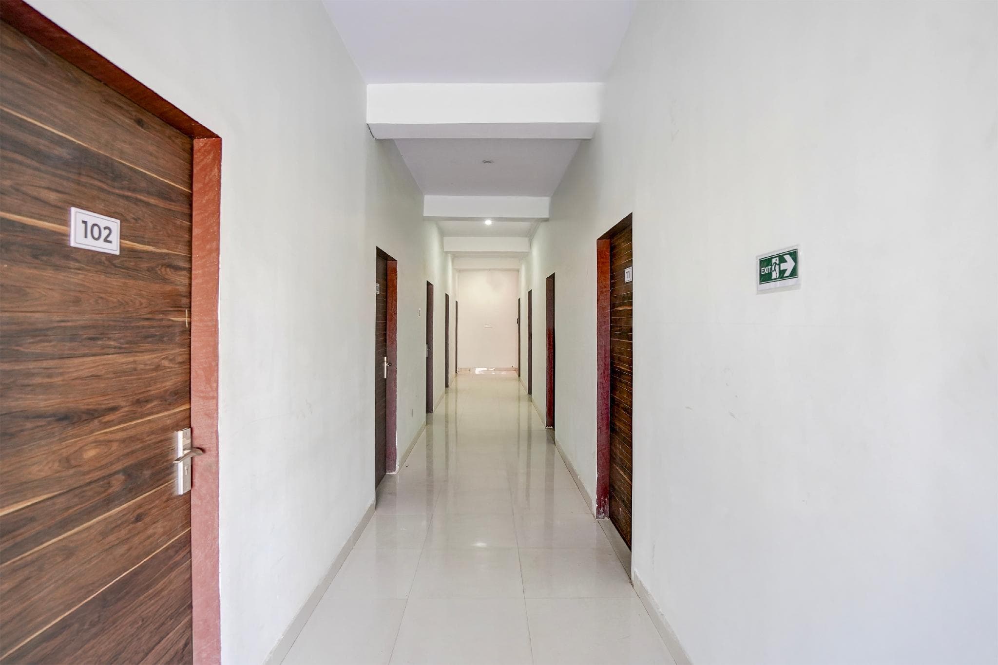 Townhouse Manipal University Highway King Bagru formerly Golden Hotel photo 3