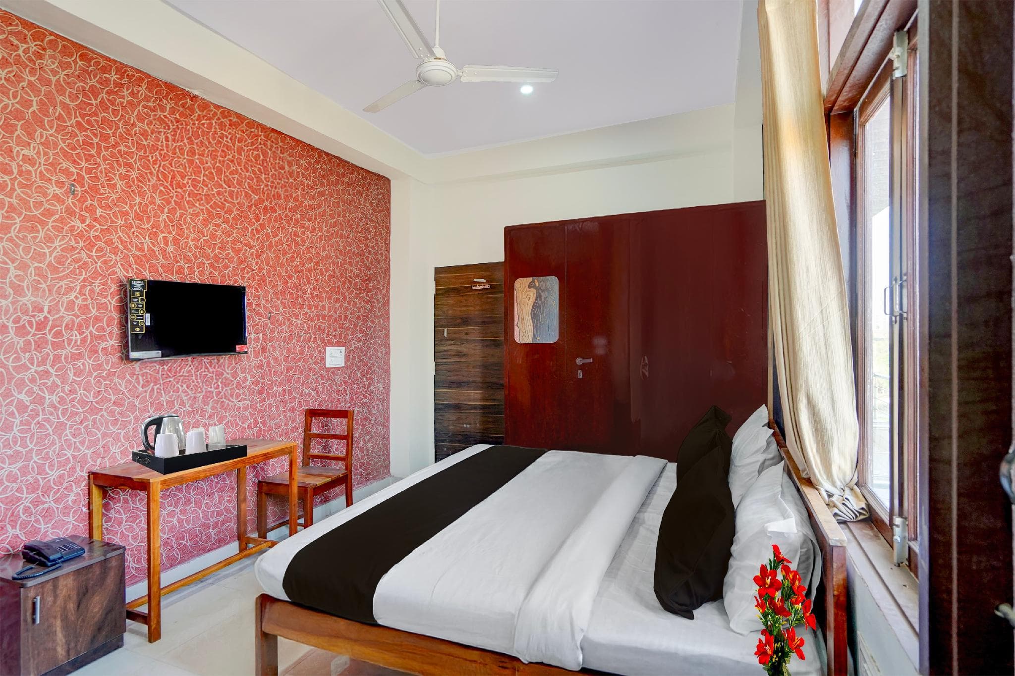 Townhouse Manipal University Highway King Bagru formerly Golden Hotel photo 2
