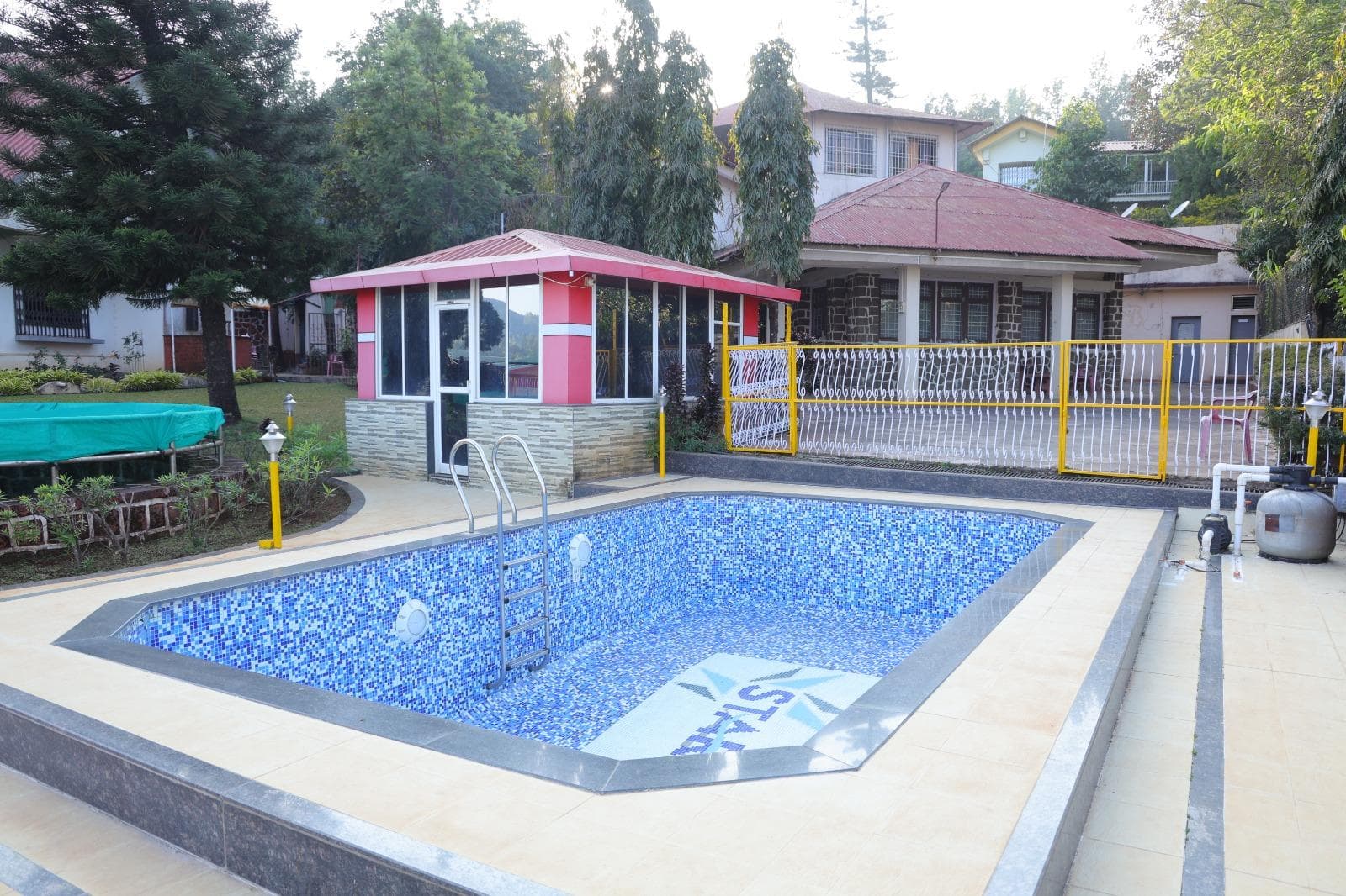 Raval Resort