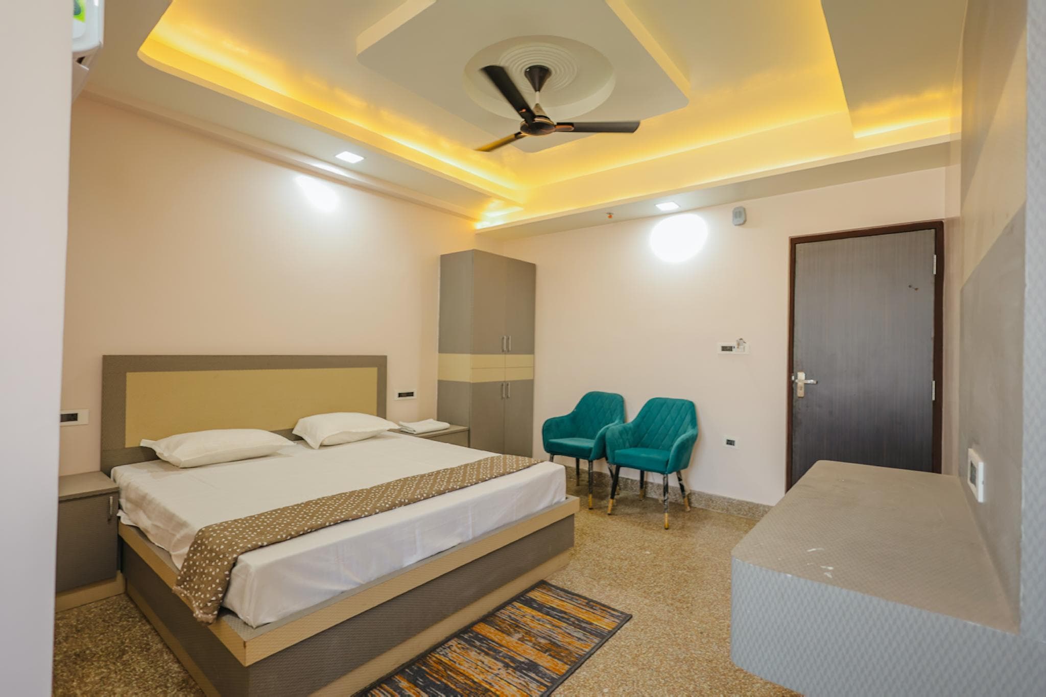 Regal Palace Hotel & Banquet
