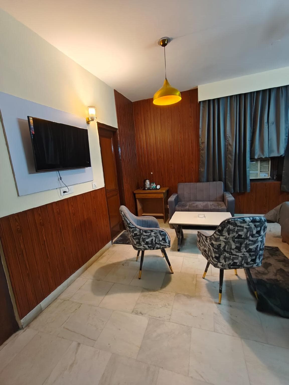 The Grey Leaf Residency