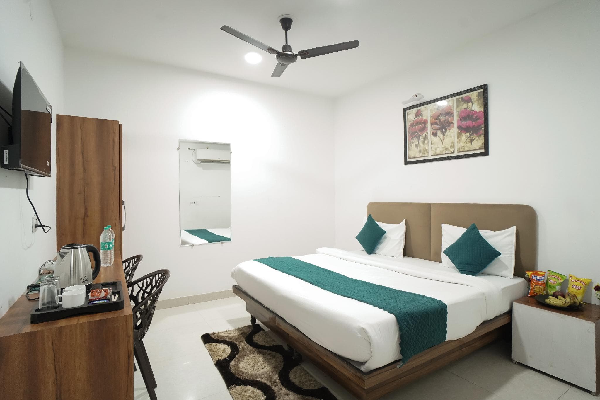Hotel Aerosky Prime Dwarka photo 2
