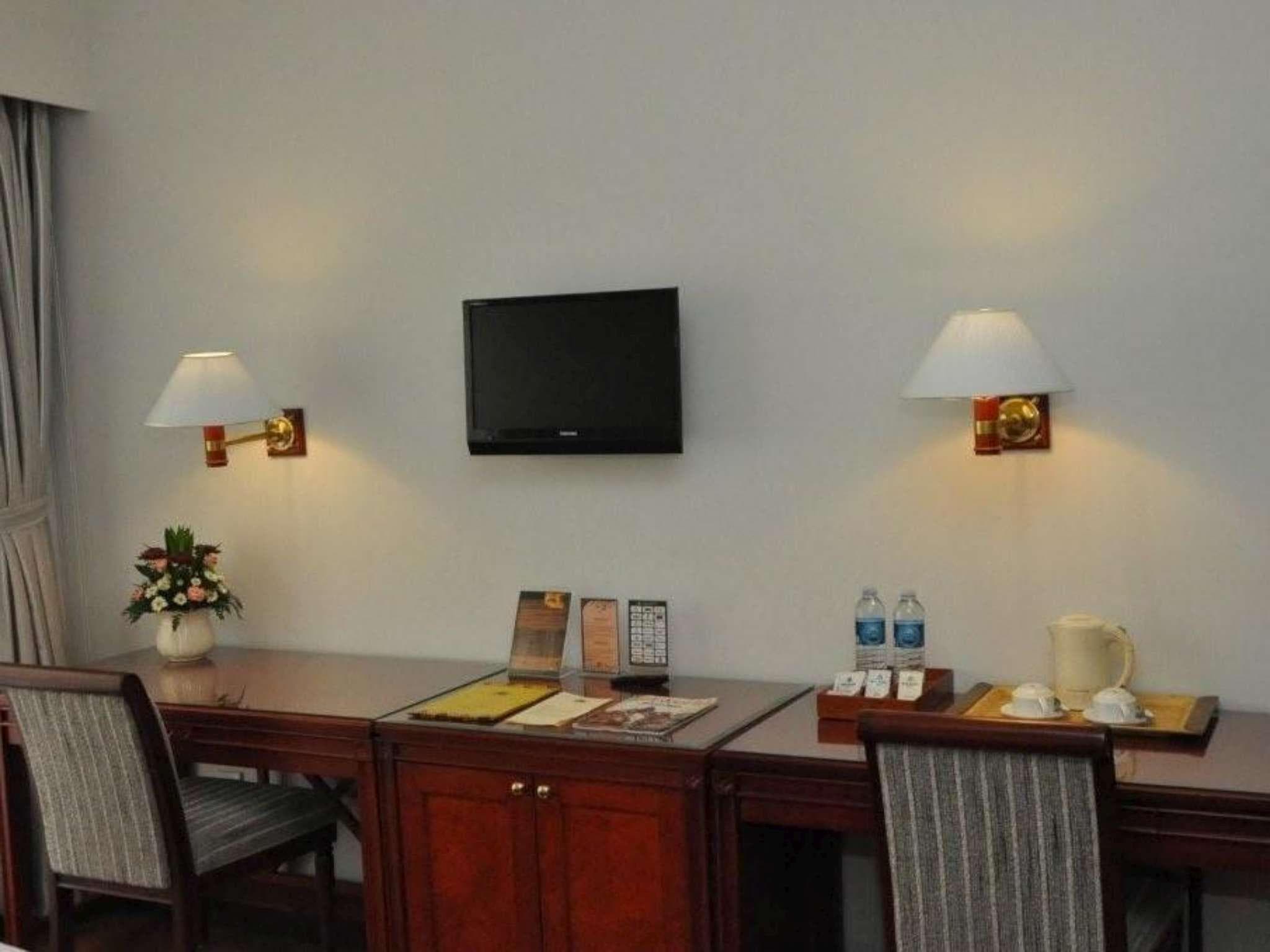 Bumi Wiyata Hotel photo 2