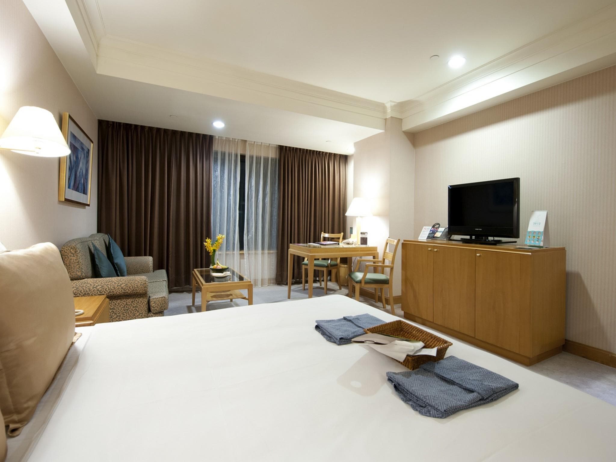 85 Sky Tower Hotel photo 2