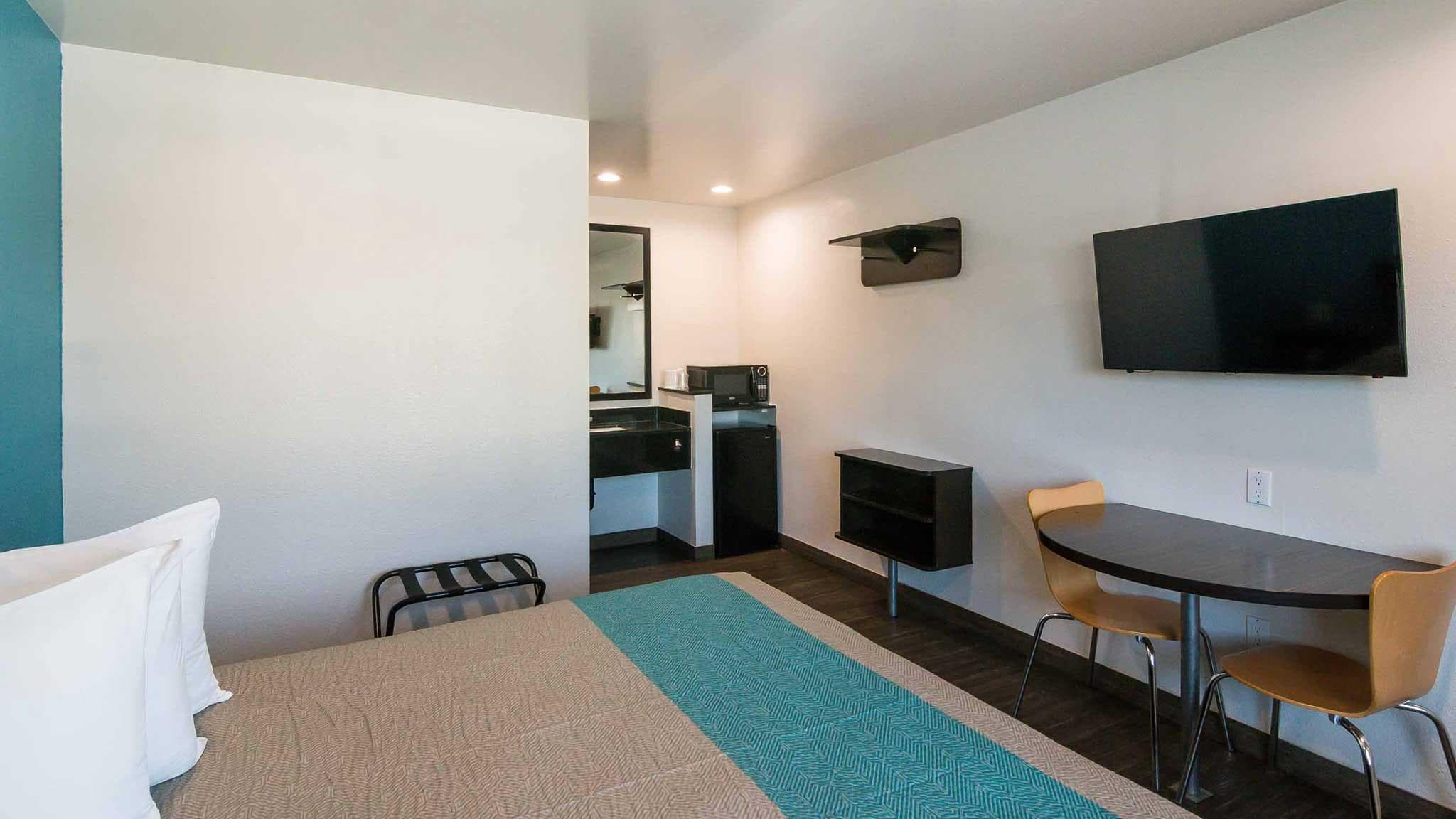 Motel 6 South El Monte, CA - Los Angeles