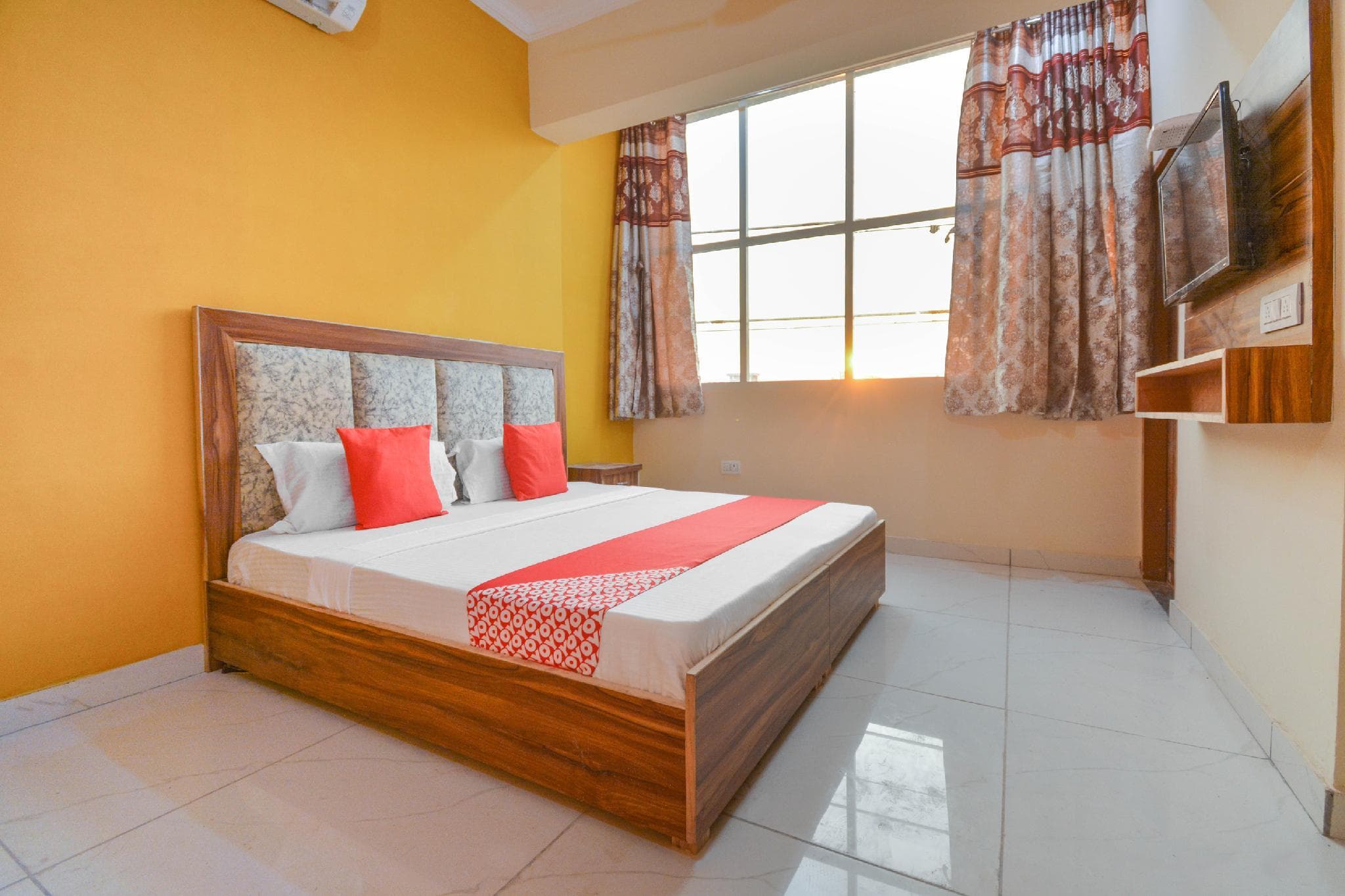 OYO 60851 Hotel SK Grand photo 3