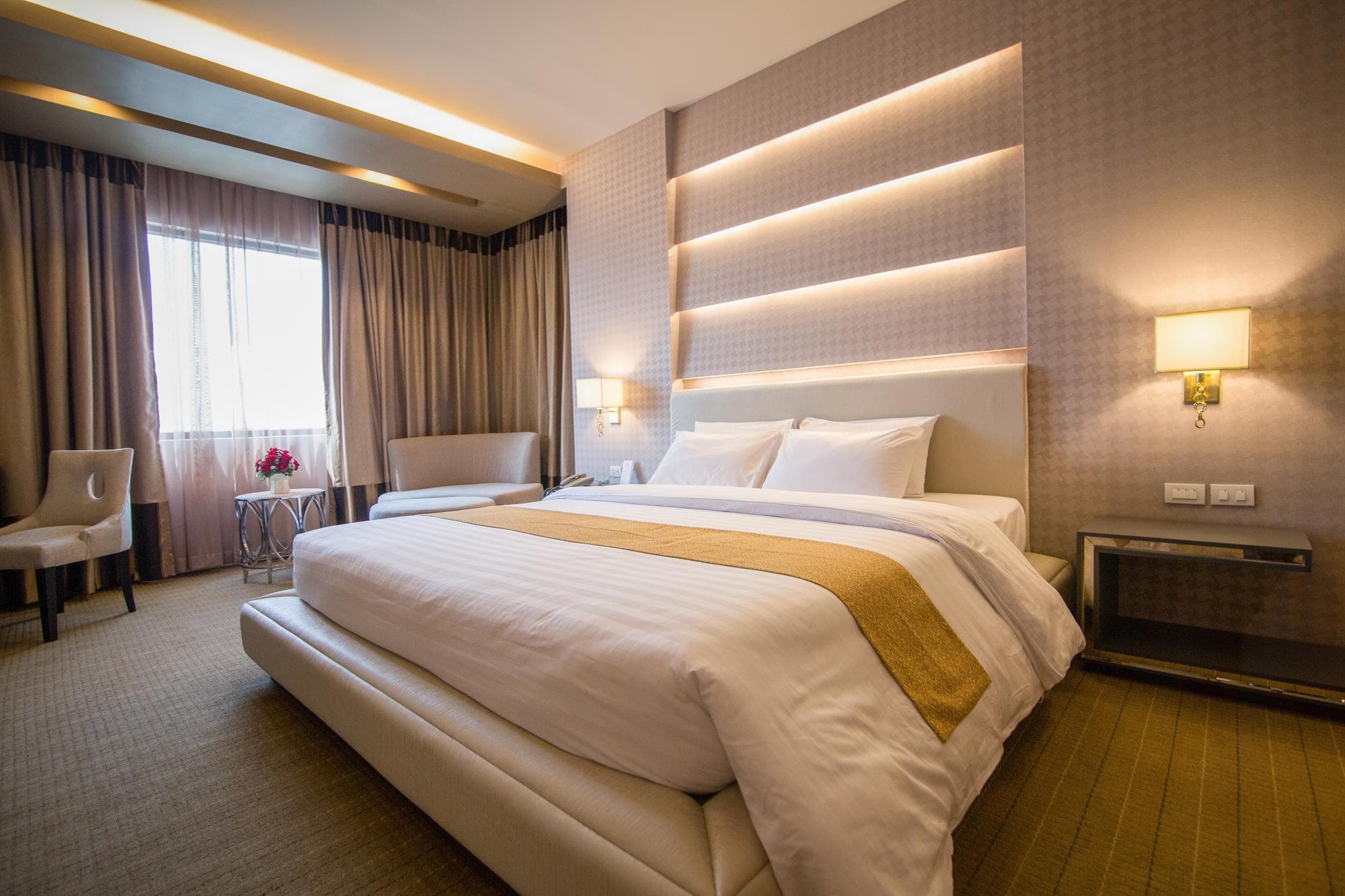 Royal Benja Hotel - Big Rooms, Family-friendly photo 2
