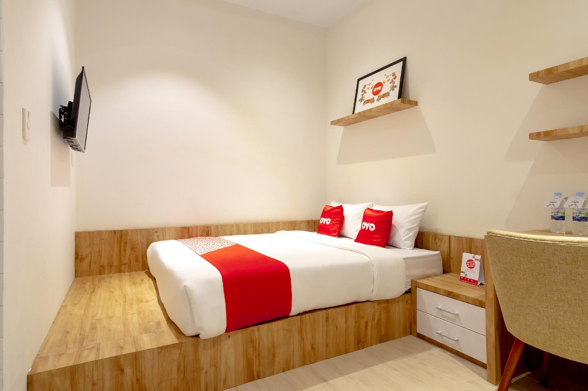 OYO 1476 Asoka Family Residence