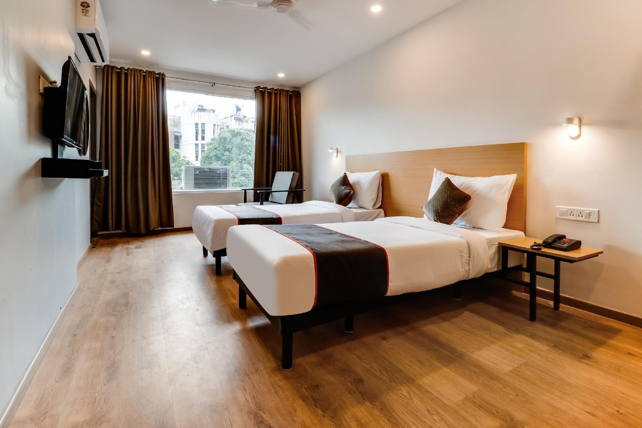 Super Townhouse Gandhi Hall photo 3