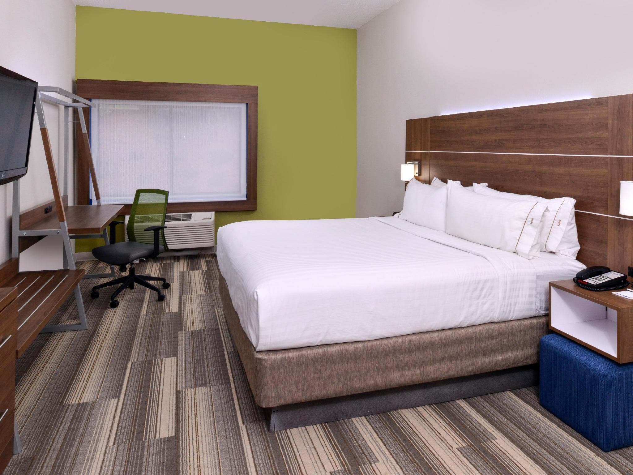 Holiday Inn Express & Suites Raleigh NE - Medical Ctr Area By IHG