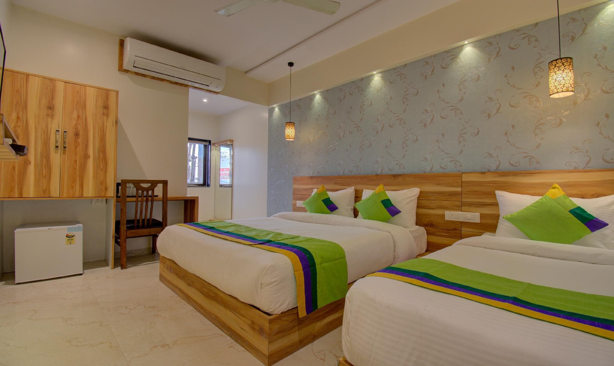 Hotel Amisha International photo 3
